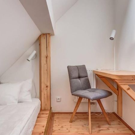 Ski, Hike & Bike Apartman Рокицани Экстерьер фото